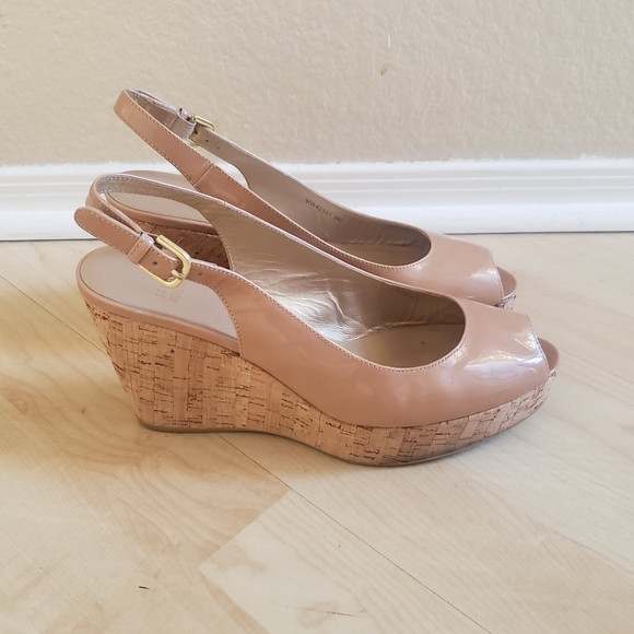 Stuart Weitzman nude wedges - Picture 3 of 4